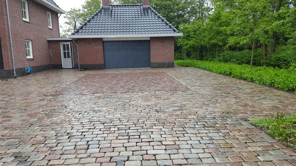 Bestrating, foto 25 van 27